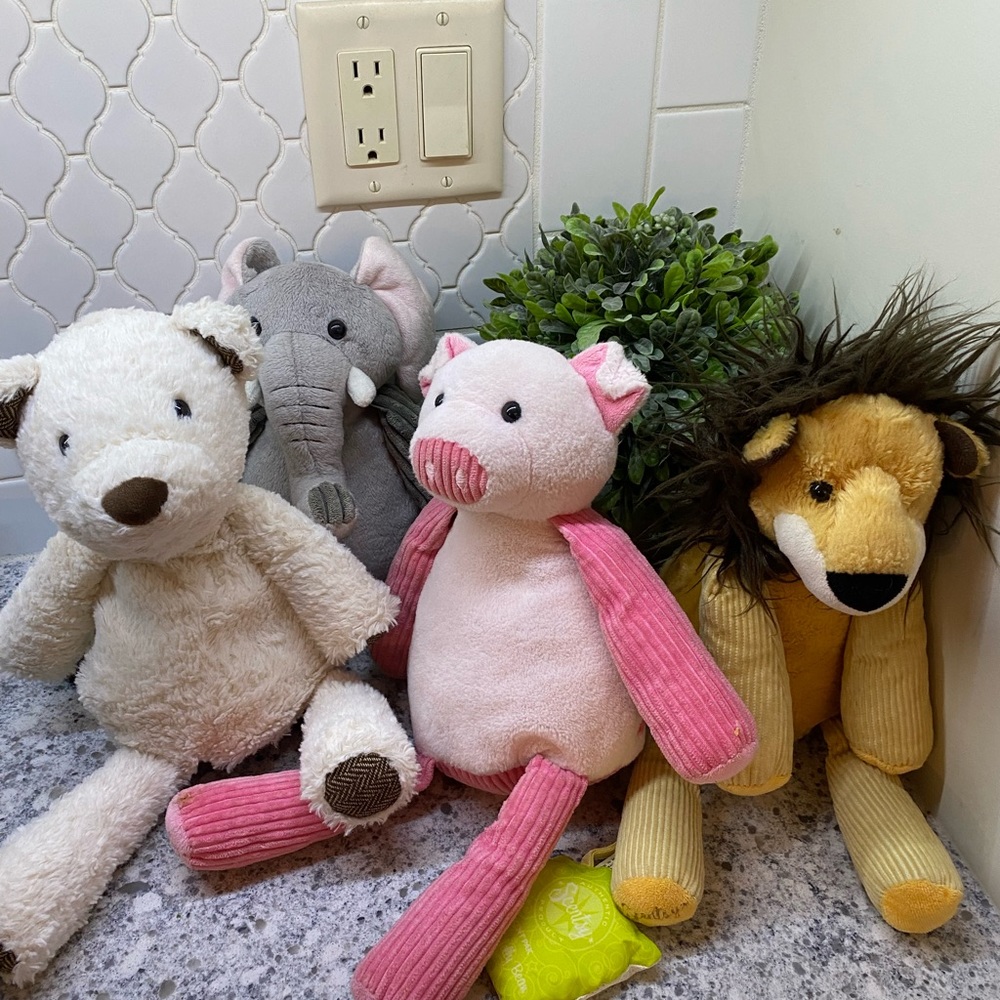 Scentsy buddy bundle of 4